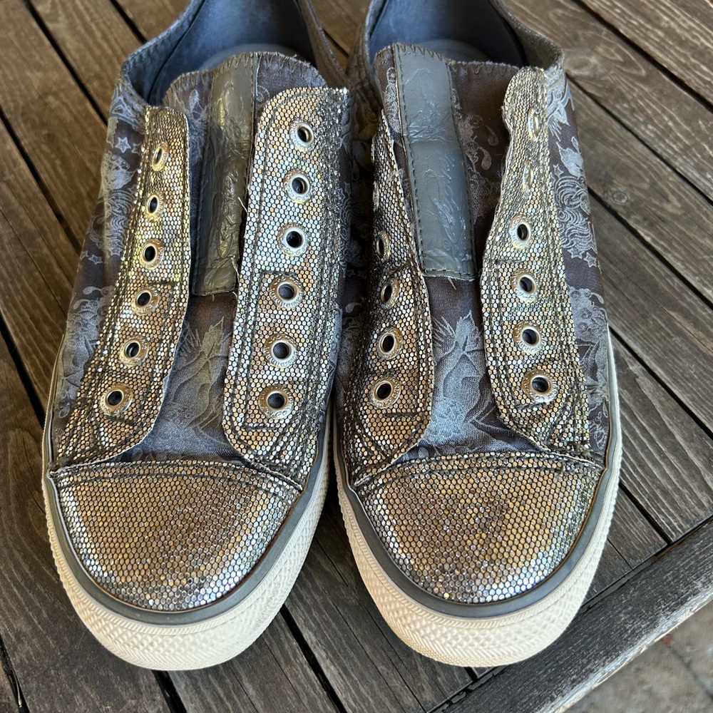 Ed Hardy Silver shoes Tatooart. Sz 8